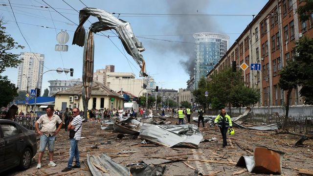 Az idei esztendő legsúlyosabb dróntámadása érte Kijevet – frissül