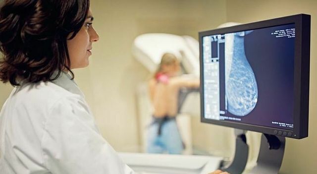 Tumori, in Italia 1 donna su 8 svilupperà cancro seno, Ia per diagnosi più precoci