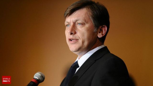 Crin Antonescu salută mesajul lui Nicușor Dan de Ziua Europei: „Vorbește, pentru prima oară, despre greșelile Europei”