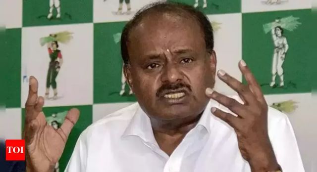 Union Minister HD Kumaraswamy booked for allegedly threatening police officer probing mining case