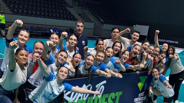 Junioarele de la CSM București s-au calificat dramatic în finala EHF Youth Club Trophy