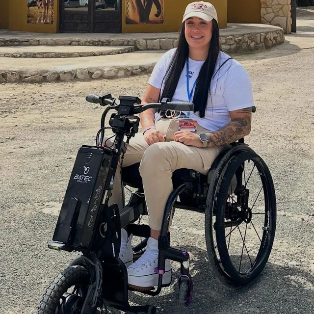 Roban el motor de la silla de ruedas a una joven en Málaga: «Me han quitado la poca independencia que tenía»