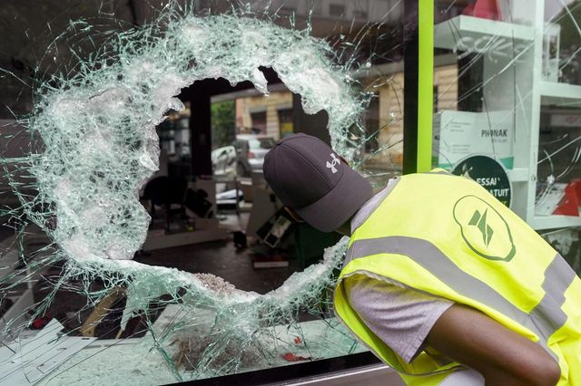 Francia: appello della nonna di Nahel, 'fermatevi'