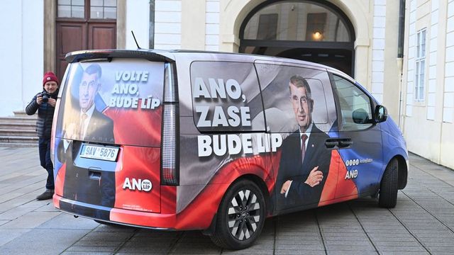 Hosté Událostí, komentářů debatovali o Babišově střetu zájmů a požadavcích prezidenta