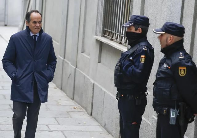 El exjefe de comunicación de Moncloa niega que difundieran el correo del novio de Ayuso