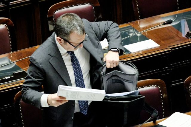 Dichiarazioni Delmastro su riforma giustizia al Foglio, è polemica