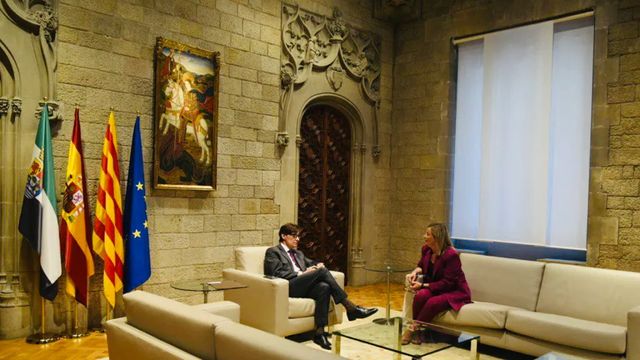 Salvador Illa se reúne con el expresidente Jordi Pujol en el Palau de la Generalitat