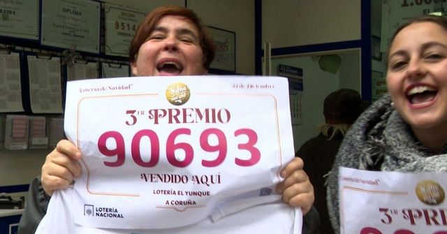 10 millones del tercer premio, en la playa de San Juan de Alicante