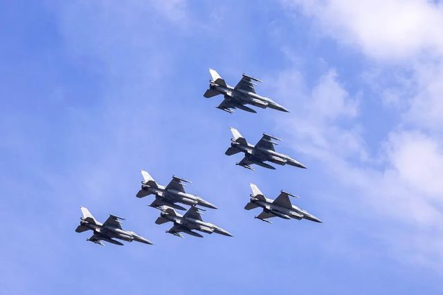 Ucraina, drone russo sconfina in Romania: in volo due F-16 e i jet Nato