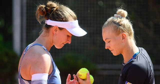 Siniaková a Krejčíková si v Soulu zahrají o deblový titul, v singlech obě vypadly