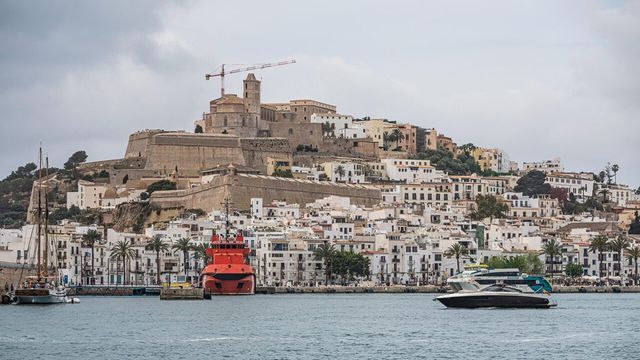 Ibiza, un 33enne è stato trovato morto nelle acque del porto