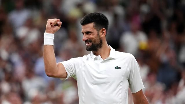 Djokovic sobrevive a una batalla de cinco horas y se cita con Sinner en semifinales