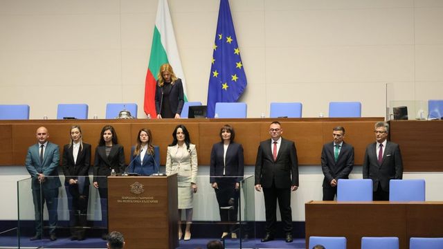 Нови депутати от „Прогресивна България“ положиха клетва