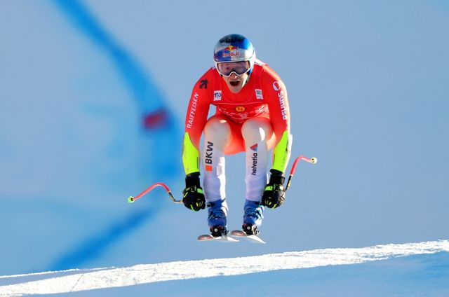 ŽIVĚ: Neděle plná zimních sportů – Odermatt v Adelbodenu opět na nejvyšším stupínku, v akci jsou rychlobruslaři