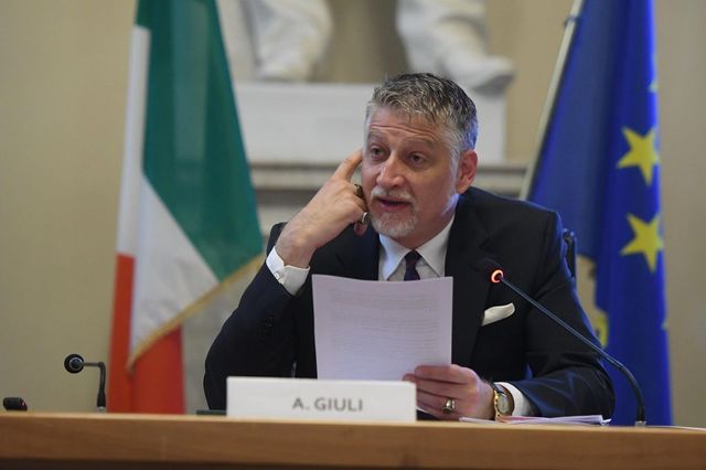 Premio Strega, ministro Giuli assente alla finale: il motivo