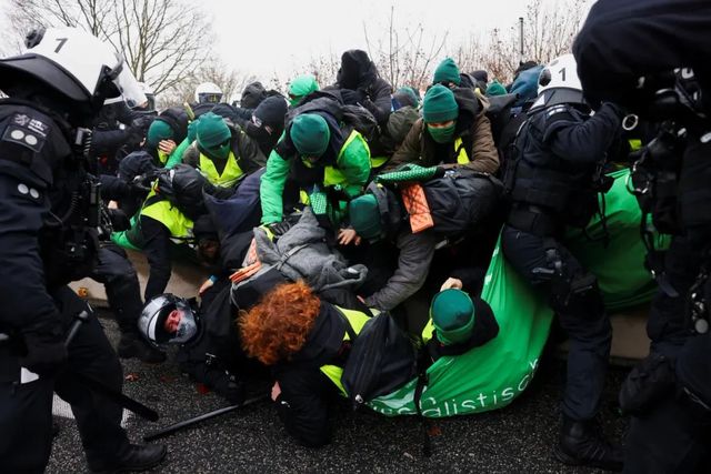 Protestas masivas contra la fundación de la nueva rama juvenil de la ultra AfD