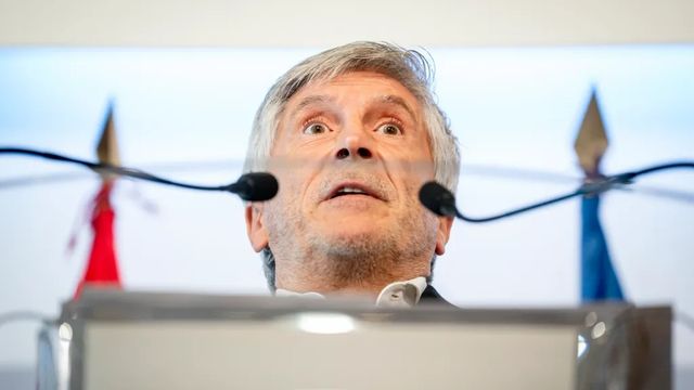Tellado exige el cese de Marlaska y Robles por su gestión de la crisis migratoria de Ceuta