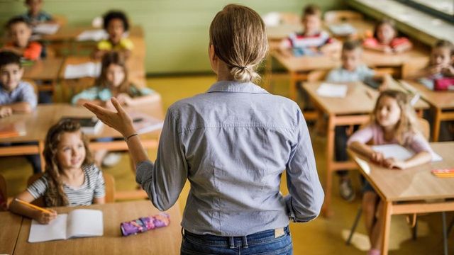 Directorii adjuncți din școli vor fi numiți prin concurs, conform noilor prevederi ale Codului educației