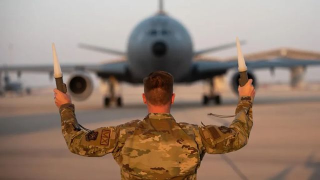 Al menos doce soldados estadounidenses heridos por el impacto de un misil iraní contra una base en Arabia Saudí