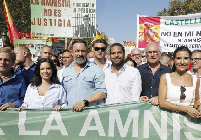 Vox carga contra Feijóo por no confirmar su asistencia a la manifestación de Colón