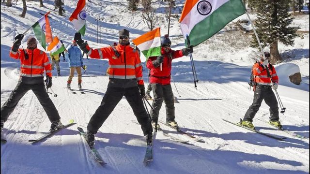 Prez Approves Gallantry Awards For 93 Armed Forces Personnel On Republic Day Eve – Full List