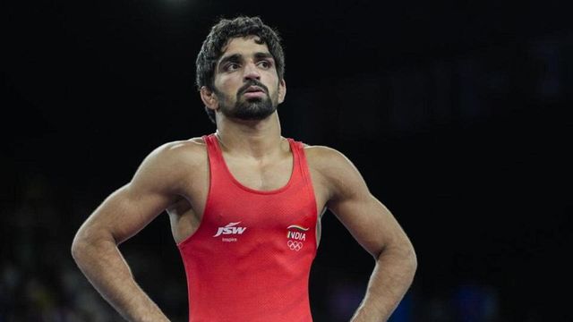 Wrestler Aman Sehrawat one win away from medal, storms into semis