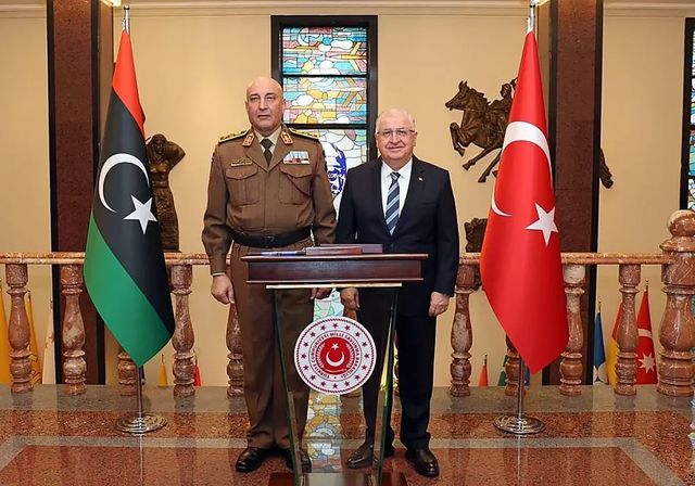 Se estrella en Turquía un avión que transportaba al jefe del ejército libio