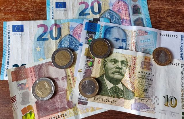 Таксиметровите услуги в София поскъпват