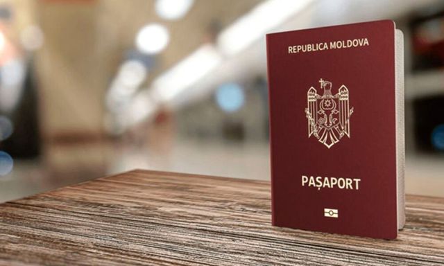 Guvernul amână introducerea tarifelor majorate pentru pașapoarte până pe 15 octombrie