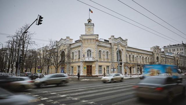 Ceban vrea o lege cu privire la organizarea și funcționarea parcărilor și parcajelor auto