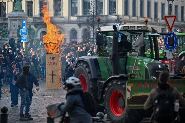 UE amână acordul cu Mercosur, după protestele agricultorilor la Bruxelles