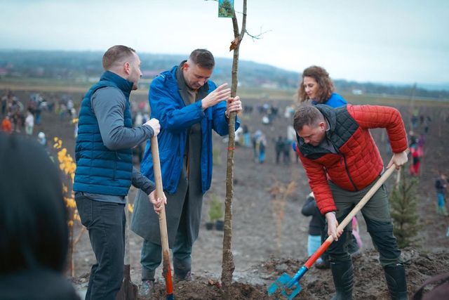 10 hectare de pădure nouă la Negureni