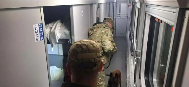 Tren pe ruta București-Kiev, vizat de o alertă cu bombă la frontiera de nord a Republicii Moldova