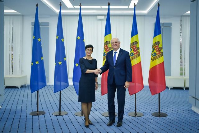 Comisara europeană pentru Extindere, Marta Kos, a avut o întrevedere cu prim-ministrul Alexandru Munteanu