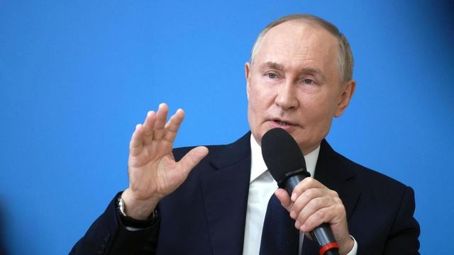 Putin con omologo in Mongolia, cerimonia di accoglienza