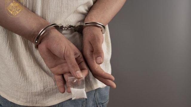 Un deținut din Chișinău a fost condamnat pentru distribuire ilegală de droguri în penitenciar