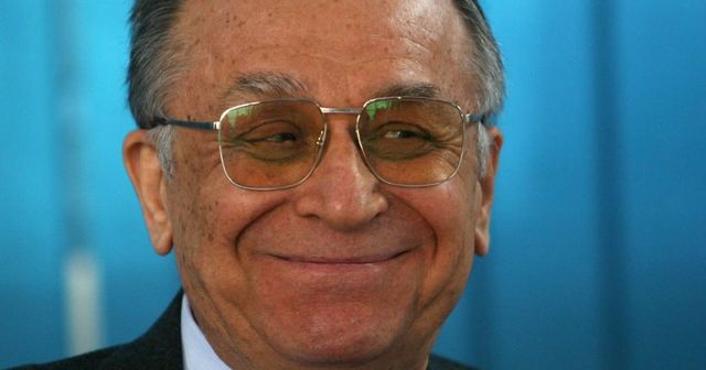 Iliescu, conștient și stabil cardiac, dar necesită suport respirator