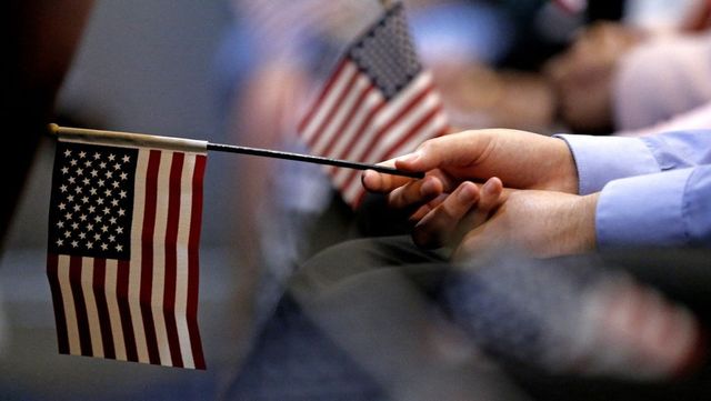Administrația Trump trimite solicitanții de green card înapoi acasă până la aprobarea documentelor