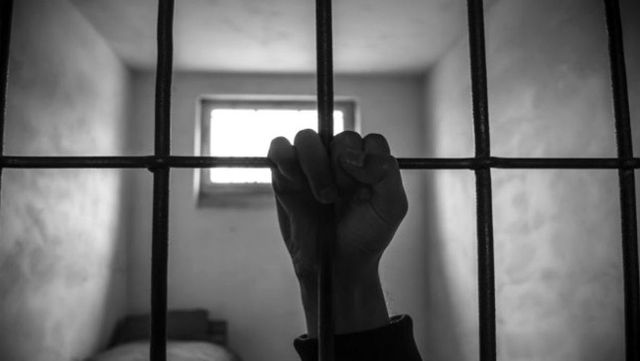 Femeie de 44 de ani din Chișinău, condamnată la 6 ani de închisoare după ce și-a înjunghiat concubinul în urma unei crize de gelozie