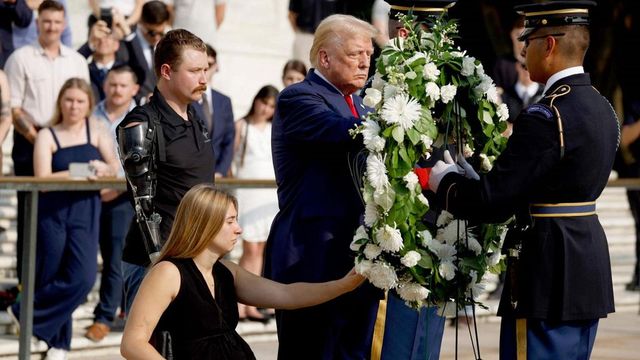 La visita de Trump al cementerio de Arlington desata una nueva polémica