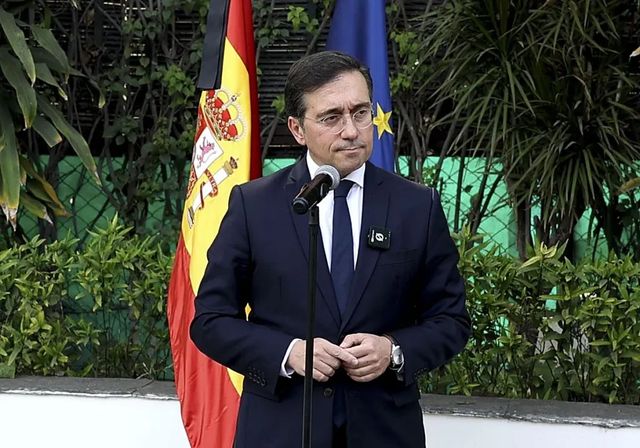 Albares responde a Rutte que un 'Ejército europeo' reforzaría la seguridad de la Alianza
