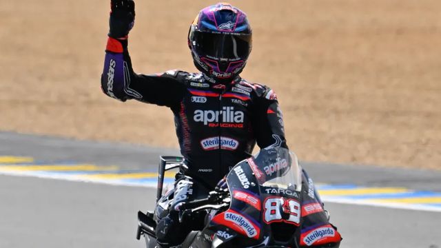 Jorge Martín sorprende al sprint y Marc Márquez sufre una violenta caída