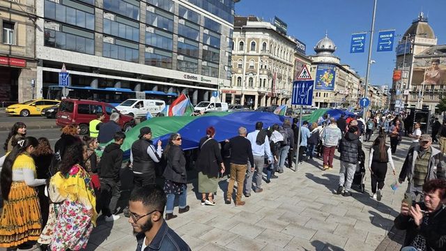 Az önazonossági törvény visszavonását követelte Karácsony Gergely a Roma büszkeség napján