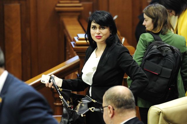 Fosta deputată socialistă, Alla Dolință, pusă sub învinuire de finanțarea ilegală a Partidului PSRM
