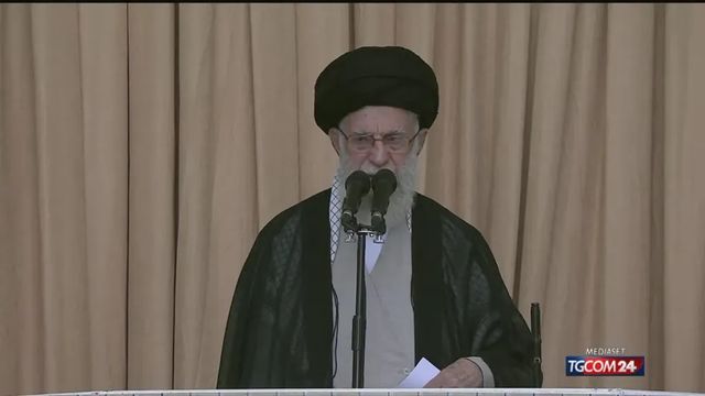 Khamenei, 'l'Iran non esiterà né ritarderà contro Israele'