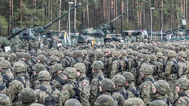 Los nuevos cadetes deberán «defender el país con las armas», dice un general polaco