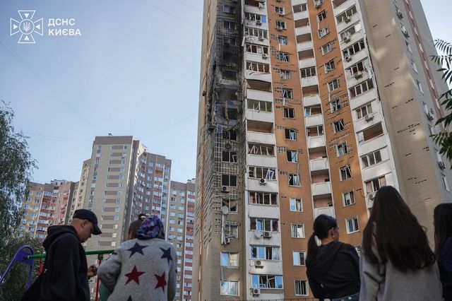 Patru persoane, rănite în urma unui atac asupra unui bloc din Kiev. Război în Ucraina, ziua 1659
