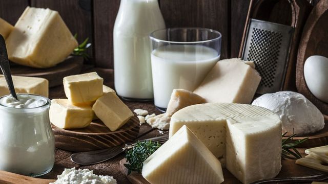 БАБХ иззе над 600 тона храна без документи в Свиленград