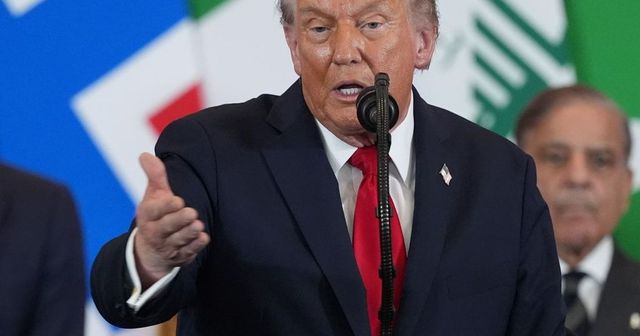 Nastal čas k obnově Pásma Gazy, uvedl Trump na schůzce lídrů v Egyptě