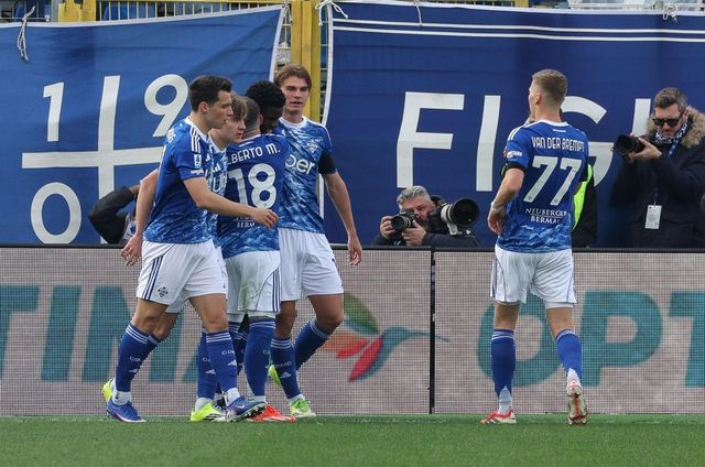 Como da Champions, il Pisa spazzato via per 5-0